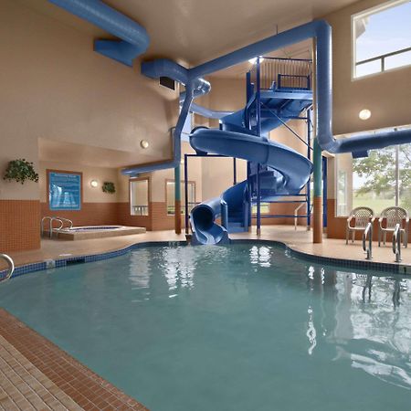 Days Inn By Wyndham Red Deer Exterior foto