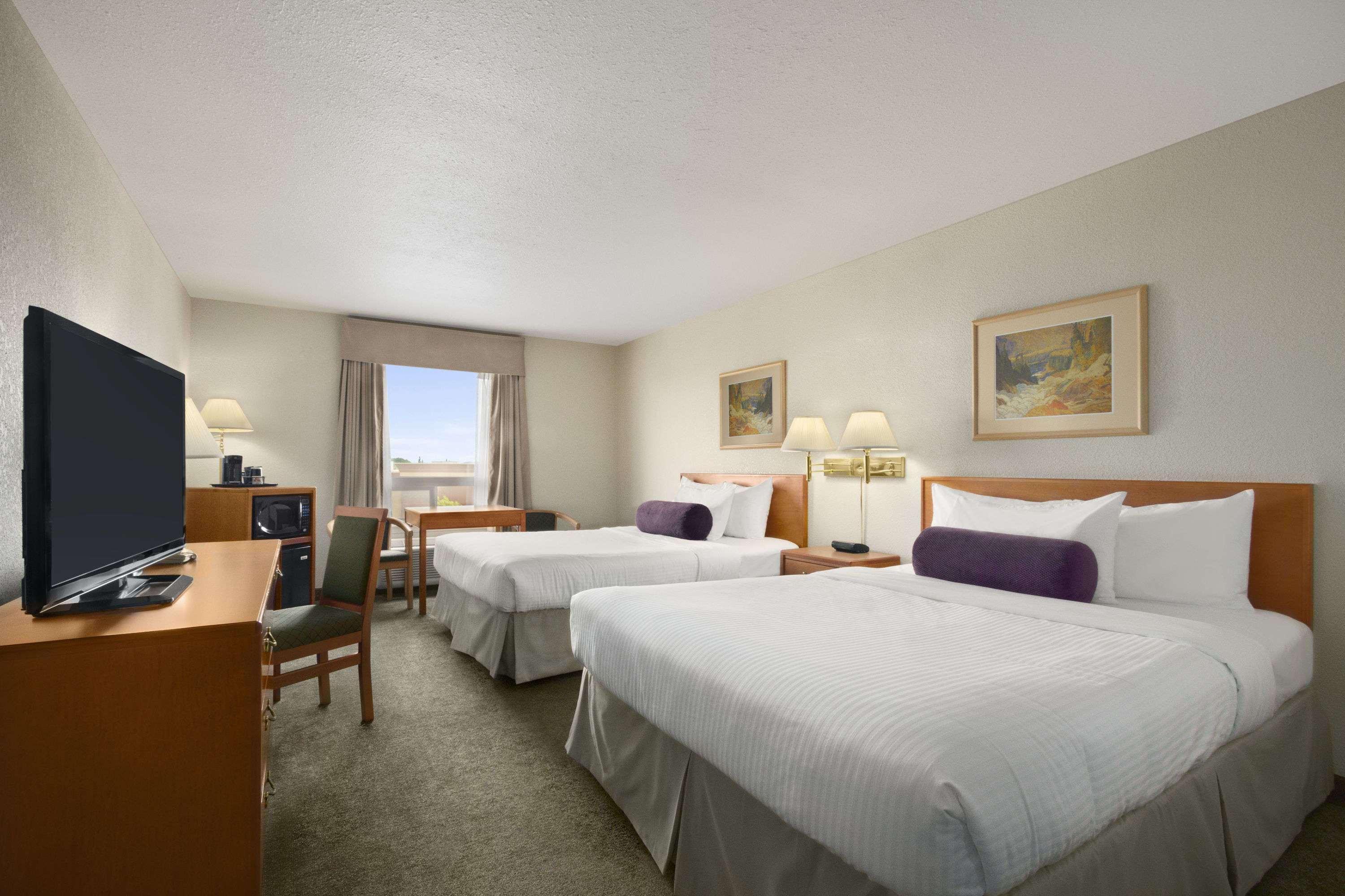 Days Inn By Wyndham Red Deer Exterior foto