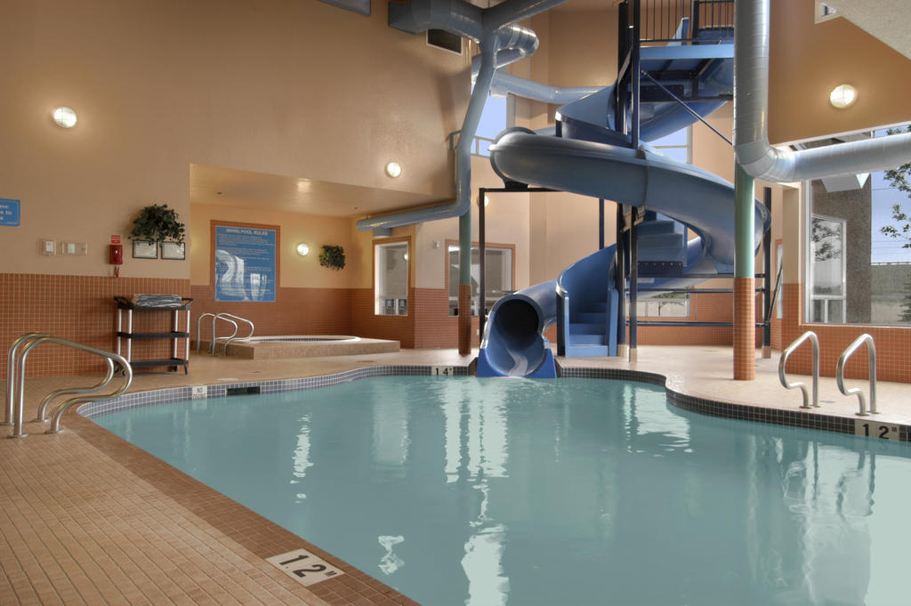 Days Inn By Wyndham Red Deer Exterior foto
